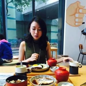 Meet your Posher, Zita